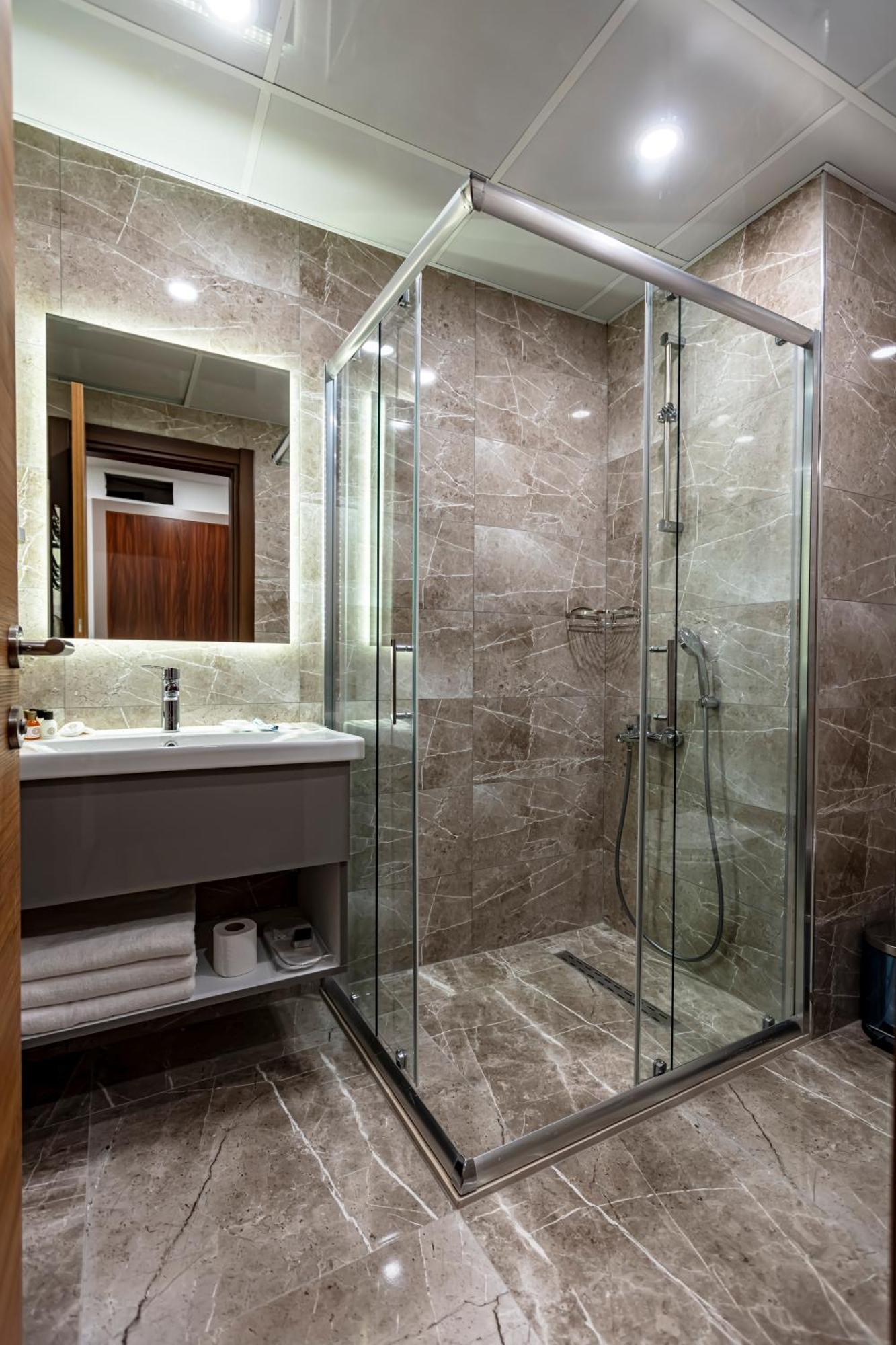 Grand Hamit By Karadayi Airport Hotel Arnavutkoy Kültér fotó