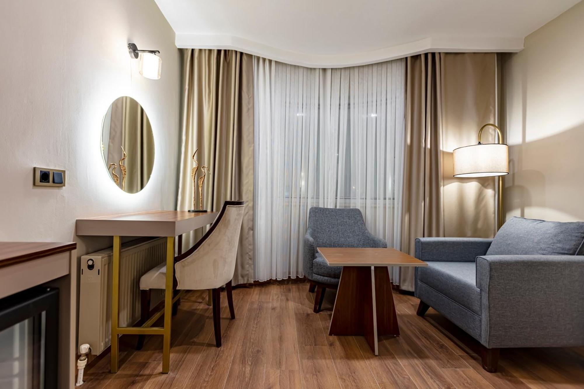 Grand Hamit By Karadayi Airport Hotel Arnavutkoy Kültér fotó