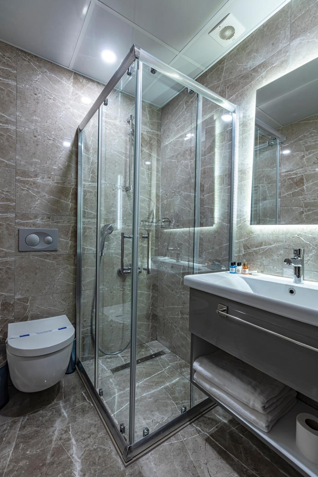 Grand Hamit By Karadayi Airport Hotel Arnavutkoy Kültér fotó
