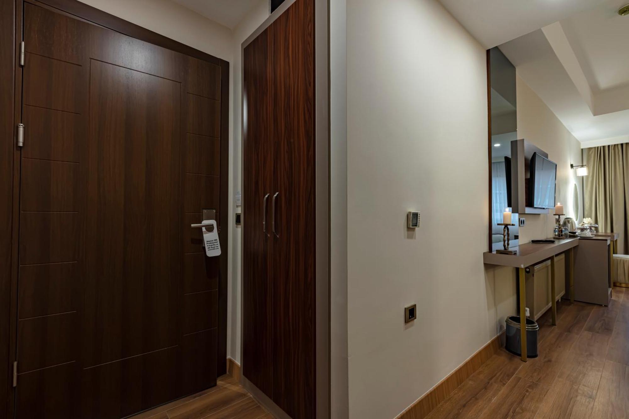 Grand Hamit By Karadayi Airport Hotel Arnavutkoy Kültér fotó