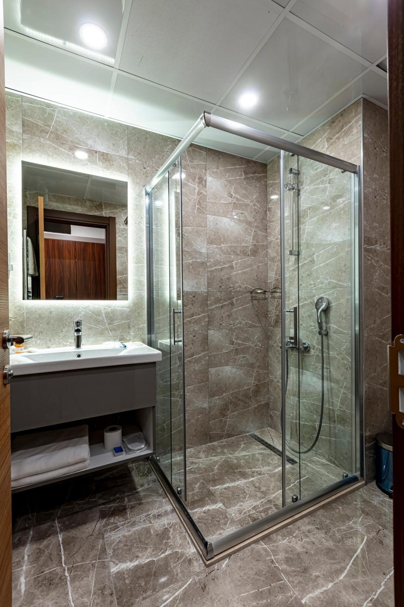 Grand Hamit By Karadayi Airport Hotel Arnavutkoy Kültér fotó
